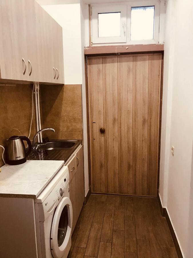 Studio Apartment Near Republic Square Jerevan Exteriör bild