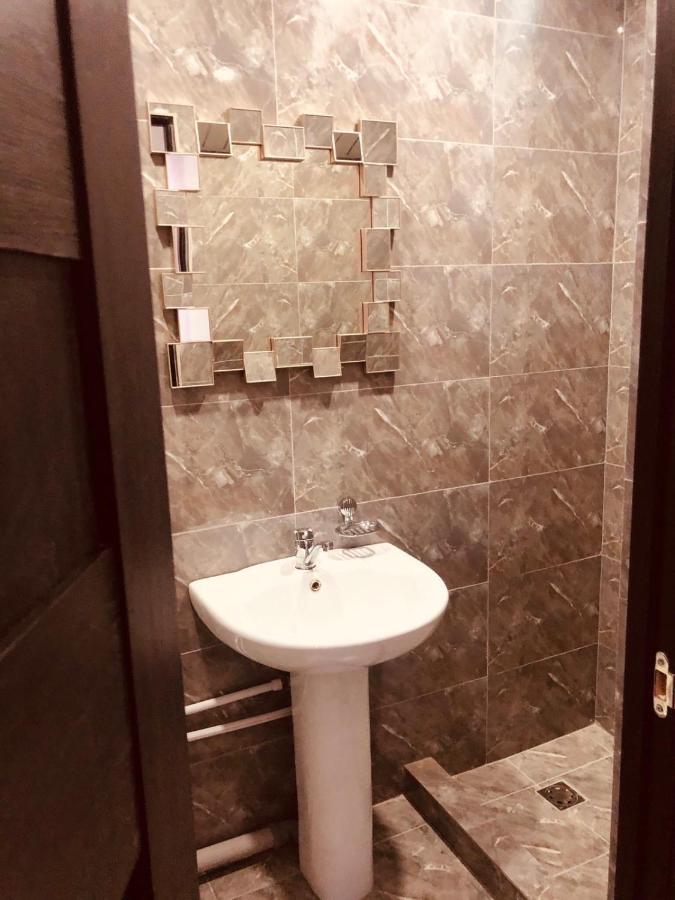 Studio Apartment Near Republic Square Jerevan Exteriör bild